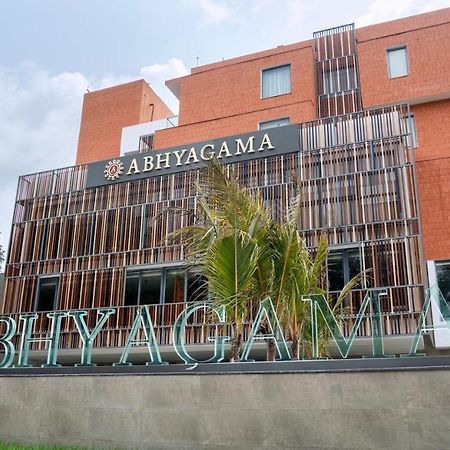 Abhyagama Hotel Дигха Екстериор снимка