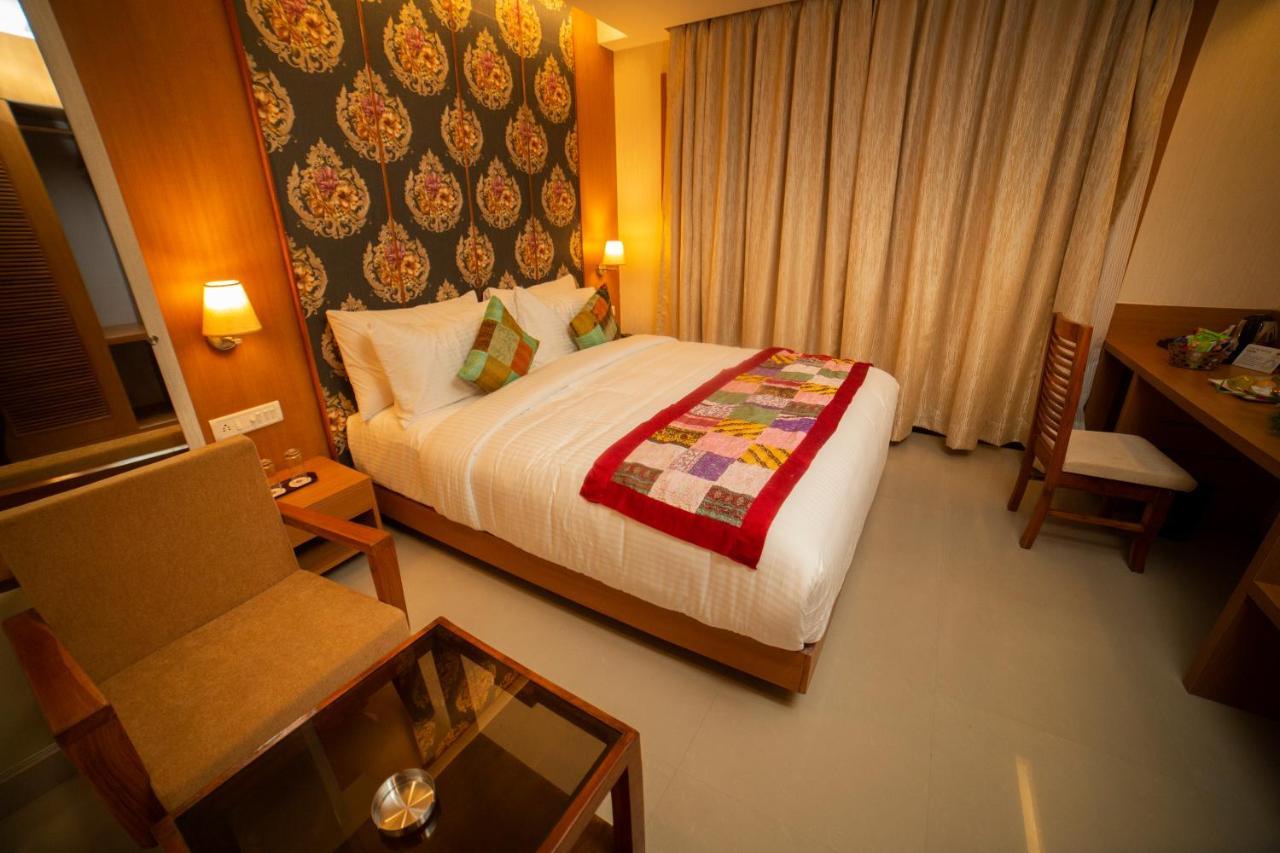 Abhyagama Hotel Дигха Екстериор снимка