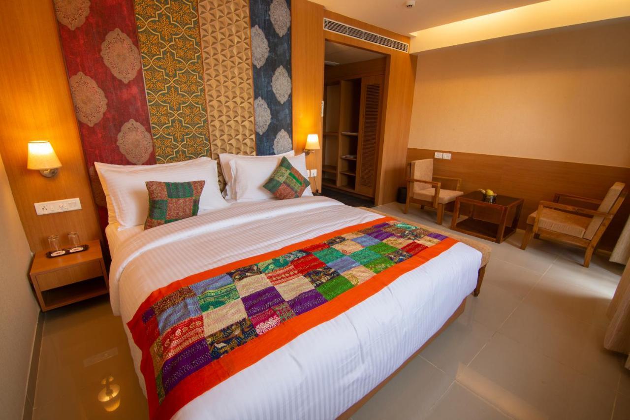 Abhyagama Hotel Дигха Екстериор снимка