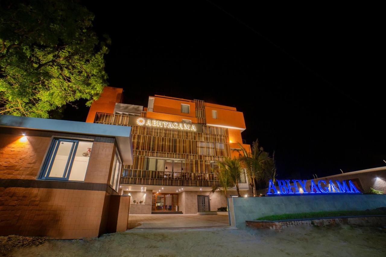 Abhyagama Hotel Дигха Екстериор снимка