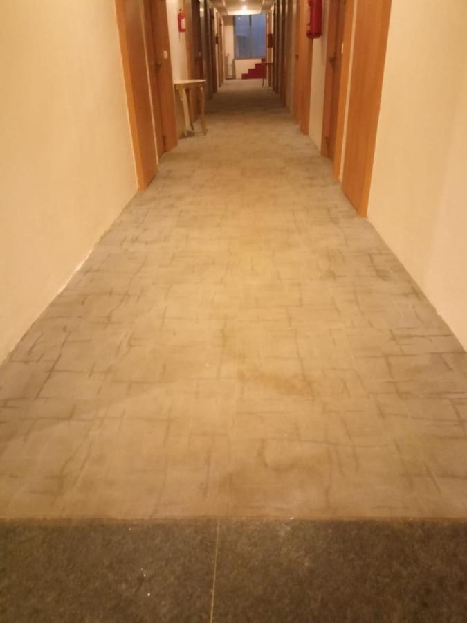 Abhyagama Hotel Дигха Екстериор снимка