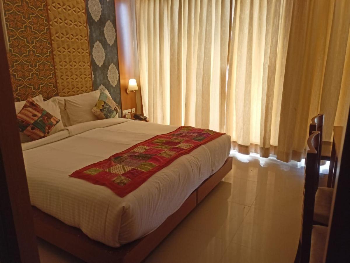 Abhyagama Hotel Дигха Екстериор снимка