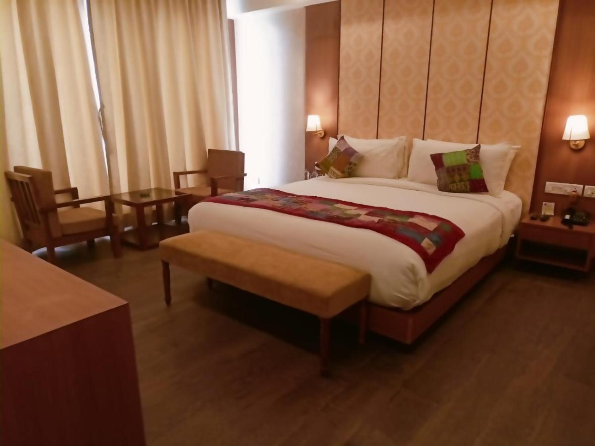 Abhyagama Hotel Дигха Екстериор снимка