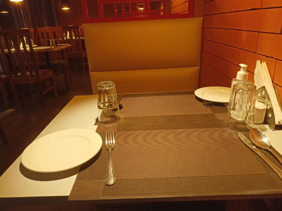Abhyagama Hotel Дигха Екстериор снимка