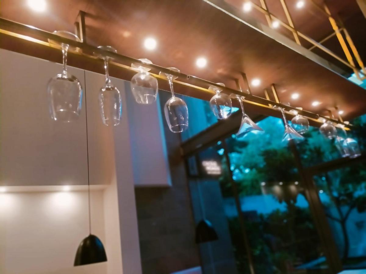 Abhyagama Hotel Дигха Екстериор снимка